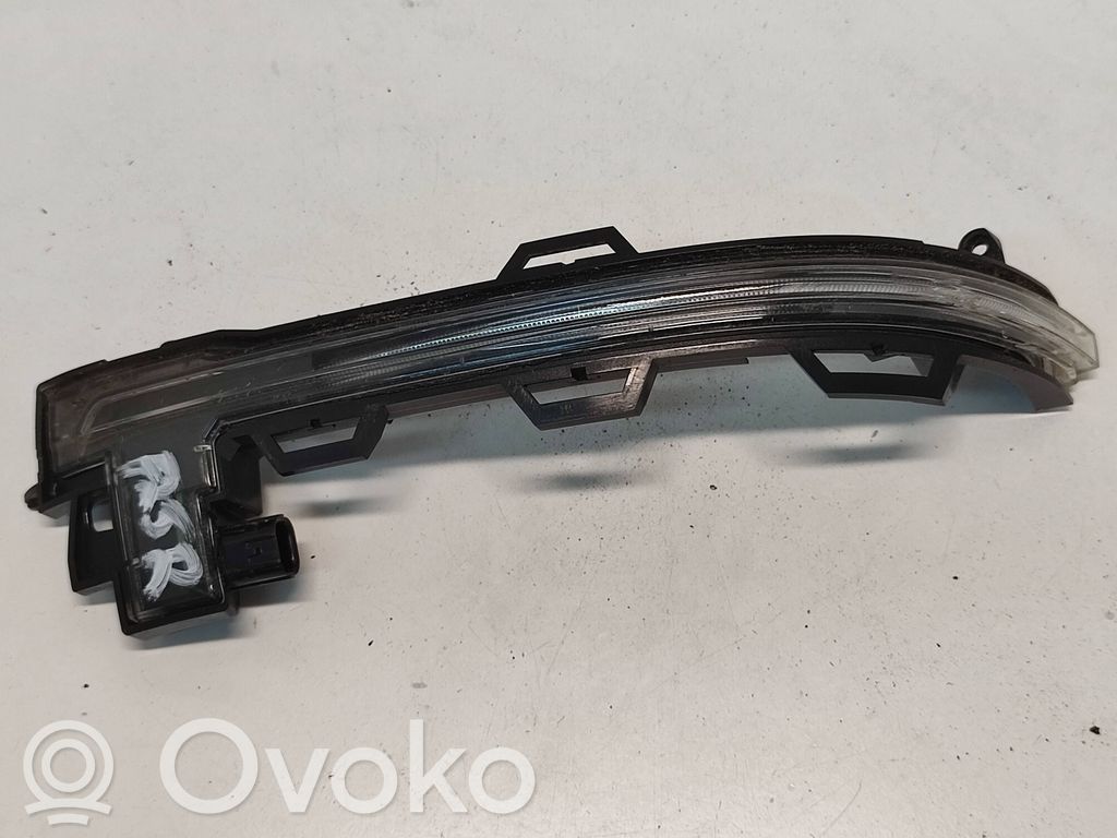 BMW X3 F25 Kierunkowskaz na lusterko boczne 