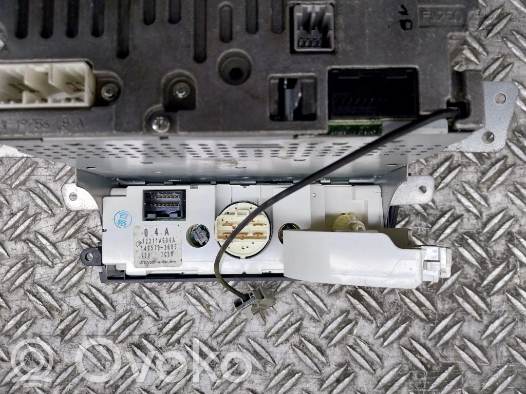 Subaru Legacy Radio/CD/DVD/GPS head unit 