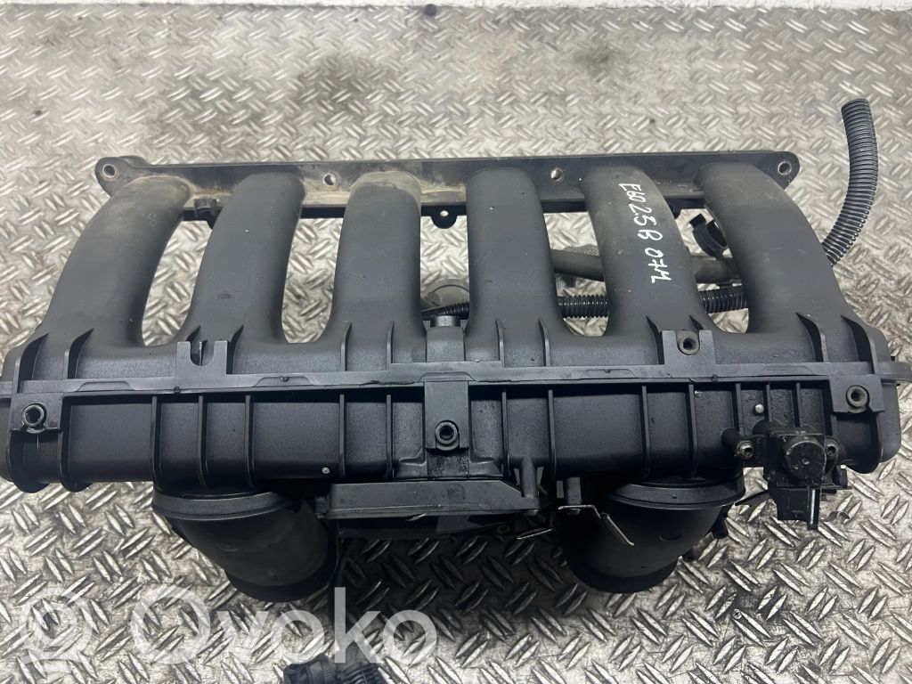 BMW 5 E60 E61 Intake manifold 