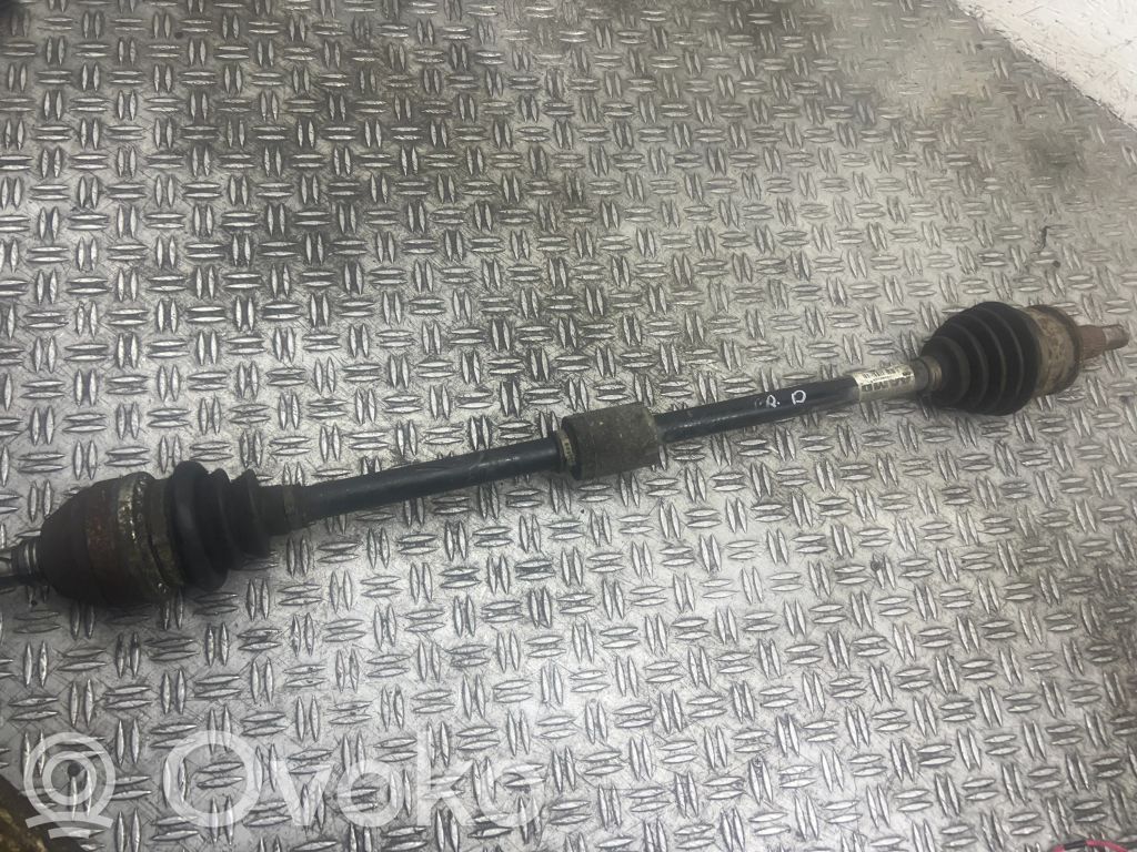 Opel Astra J Etuvetoakseli 