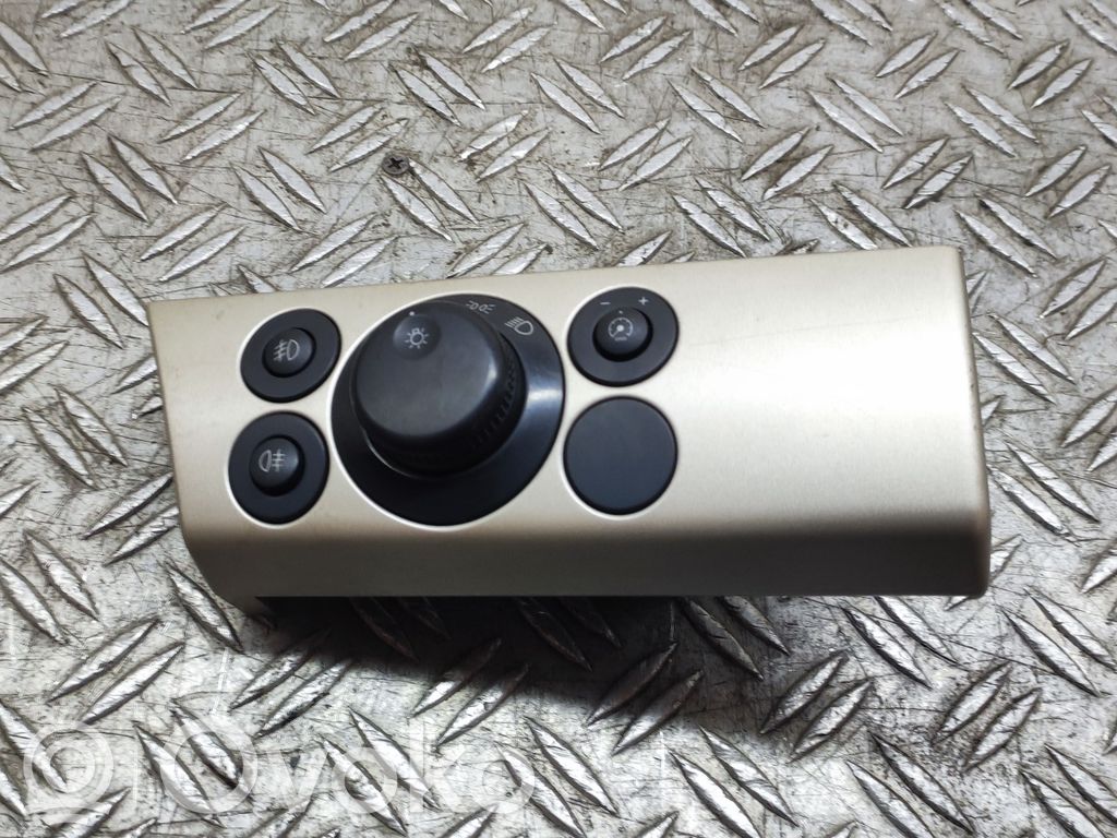 Opel Astra H Light switch 