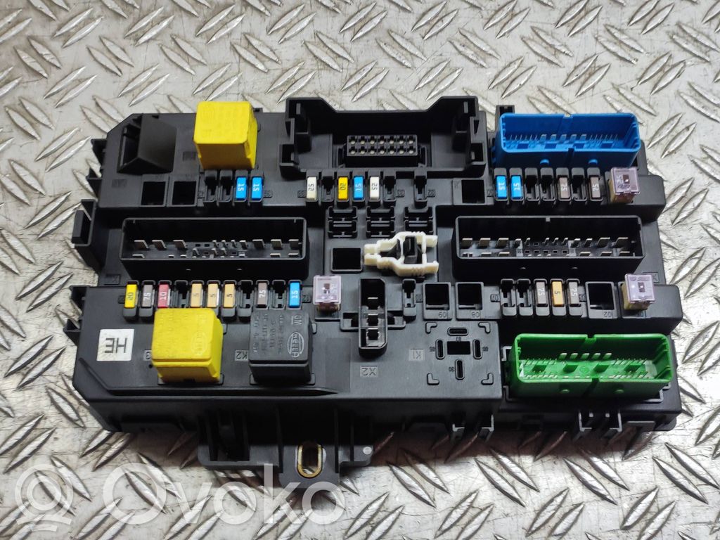 Opel Astra H Sulakemoduuli 