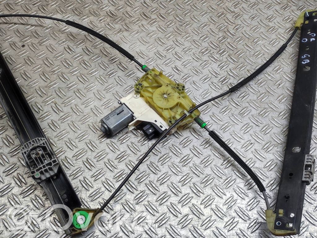 Audi Q7 4L Elektryczny podnośnik szyby drzwi przednich 