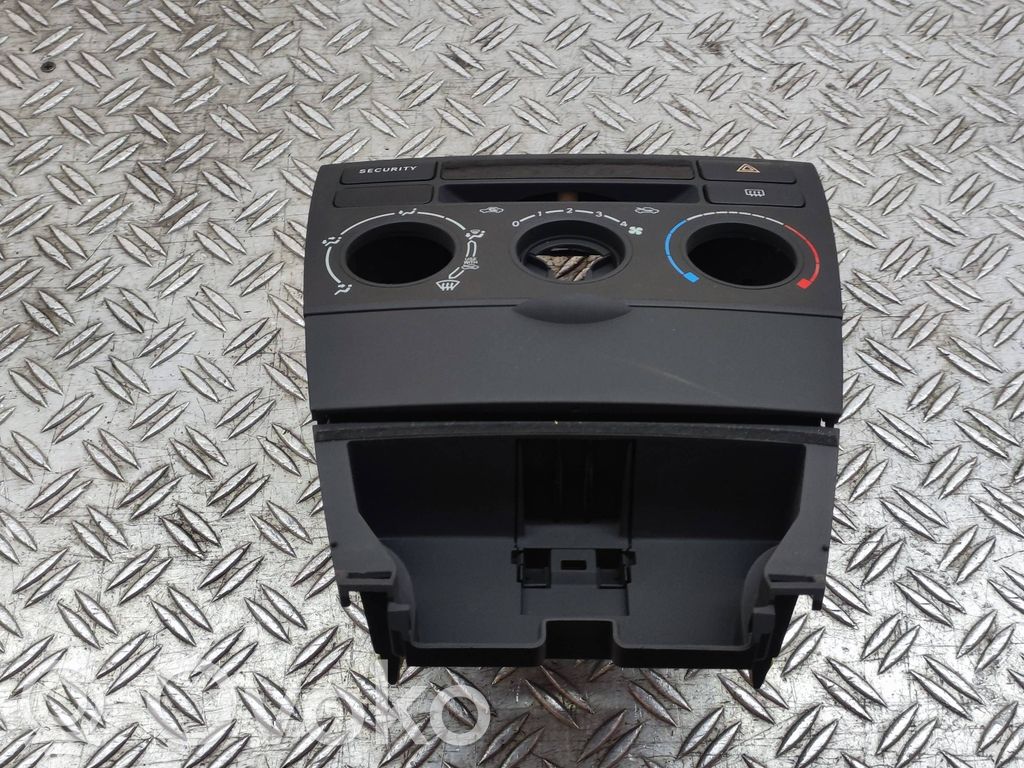 Toyota Corolla E120 E130 Climate control/heater control trim 