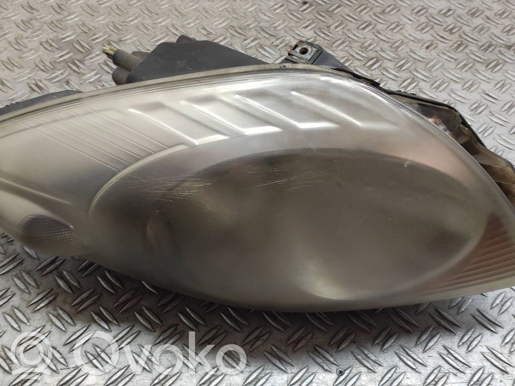 Nissan Note (E11) Headlight/headlamp 