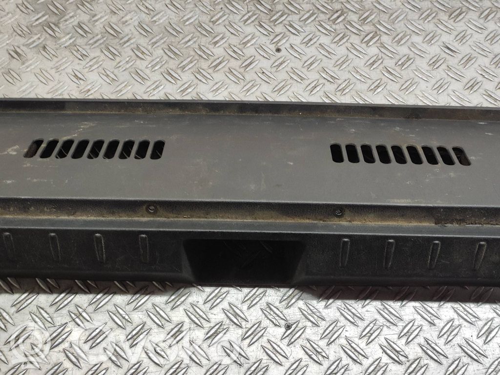 Nissan Note (E11) Trunk/boot sill cover protection 