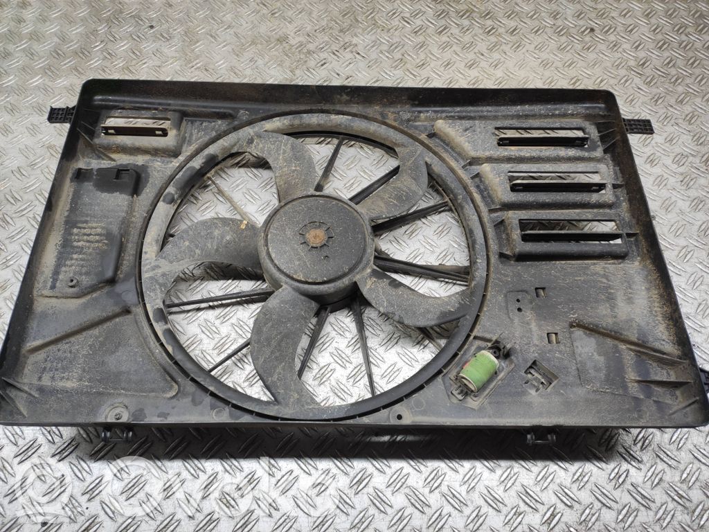Elektrisks radiatoru ventilators   97133848,3135104031