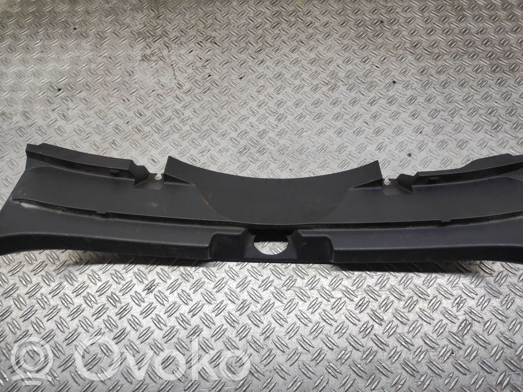 Mitsubishi Lancer VIII Protector del borde del maletero/compartimento de carga 