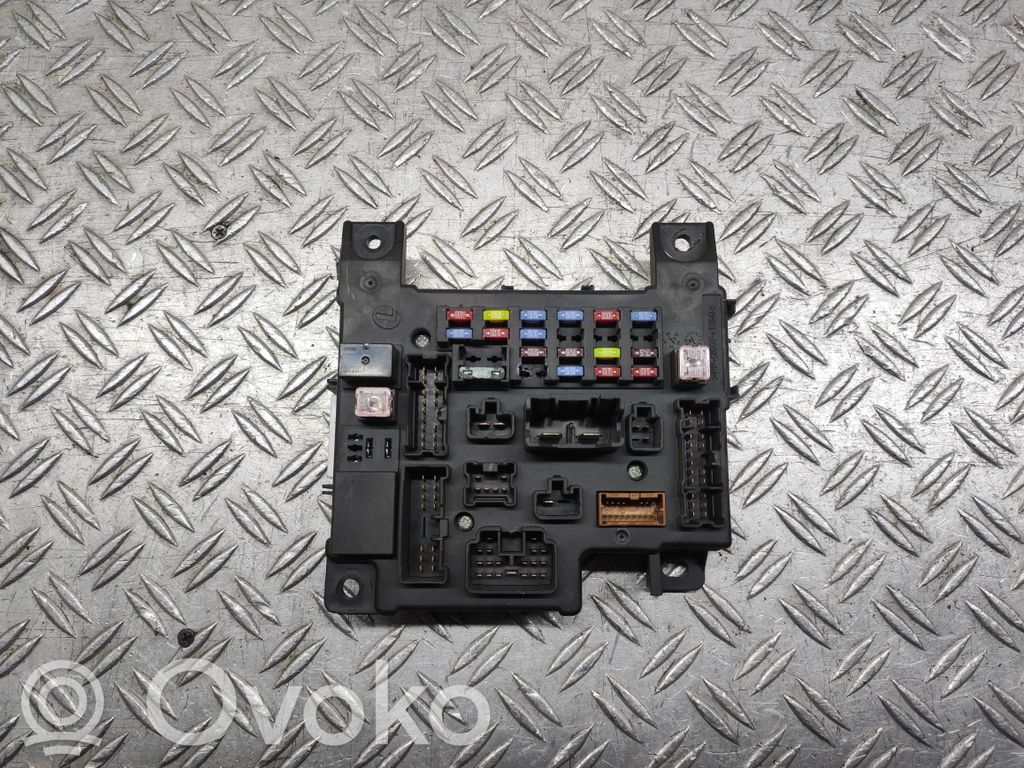 Mitsubishi Lancer VIII Módulo de fusible 