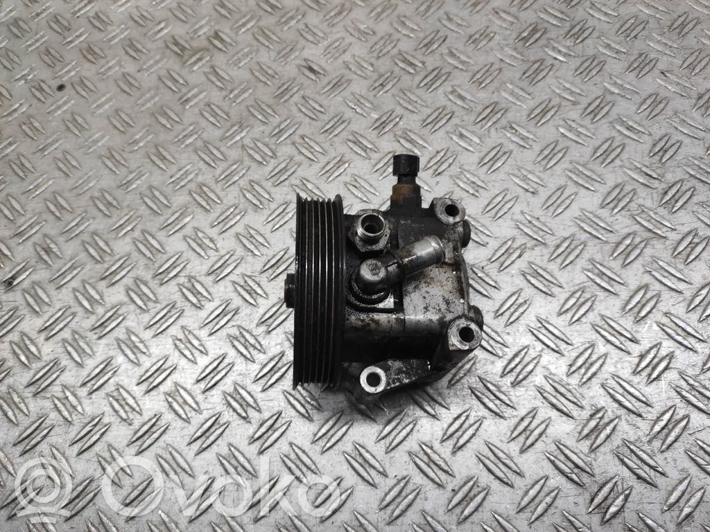 Volvo C30 Ohjaustehostimen pumppu 