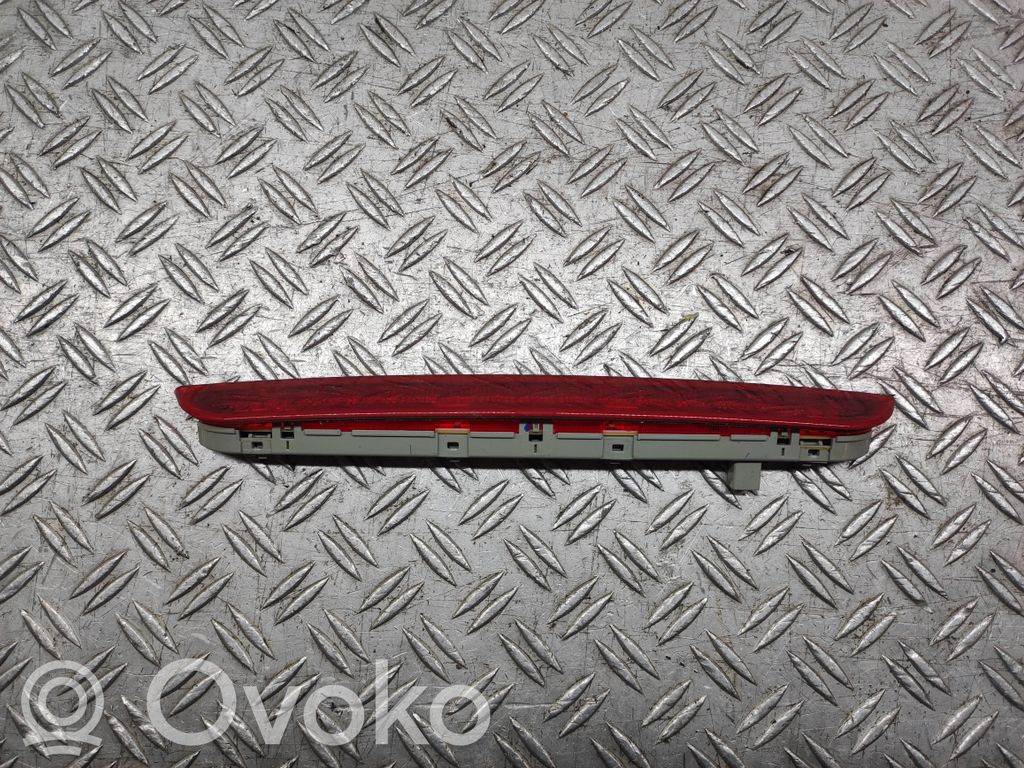 Kolmas/lisäjarruvalo   KD5351580