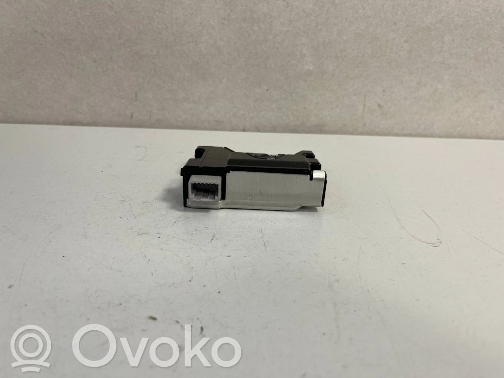 Lexus NX Windshield/windscreen camera 