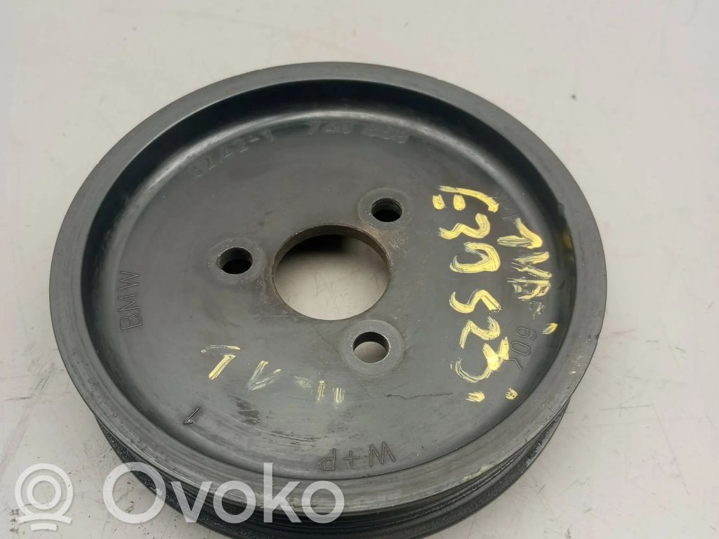 BMW 5 E39 Power steering pump pulley 