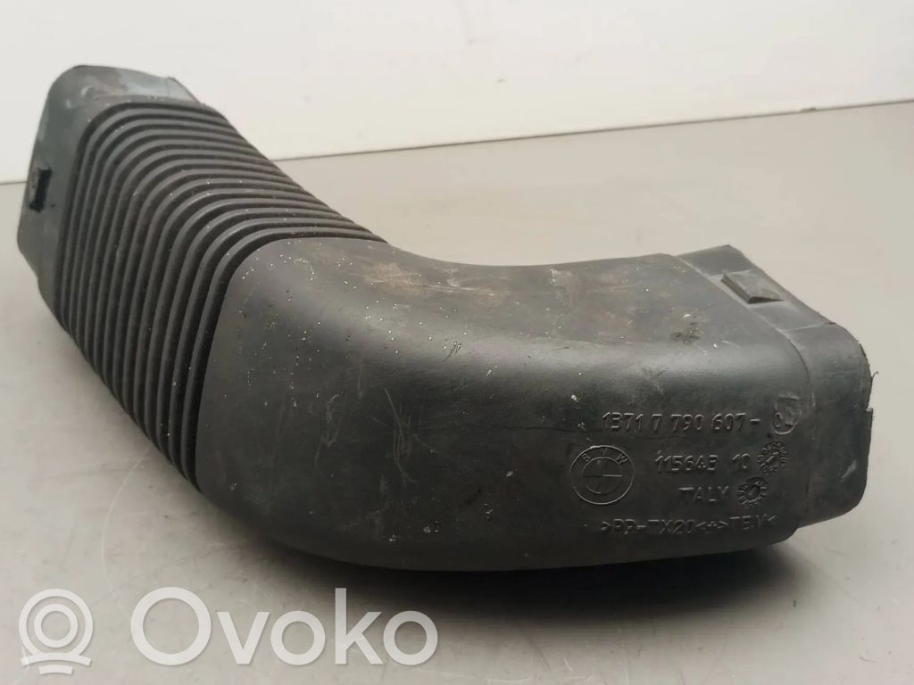 BMW 3 E90 E91 Air intake duct part 