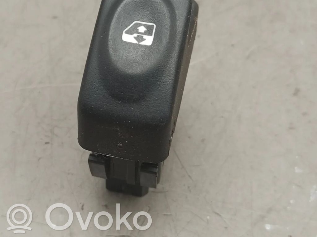 Renault Kangoo I Przyciski szyb 