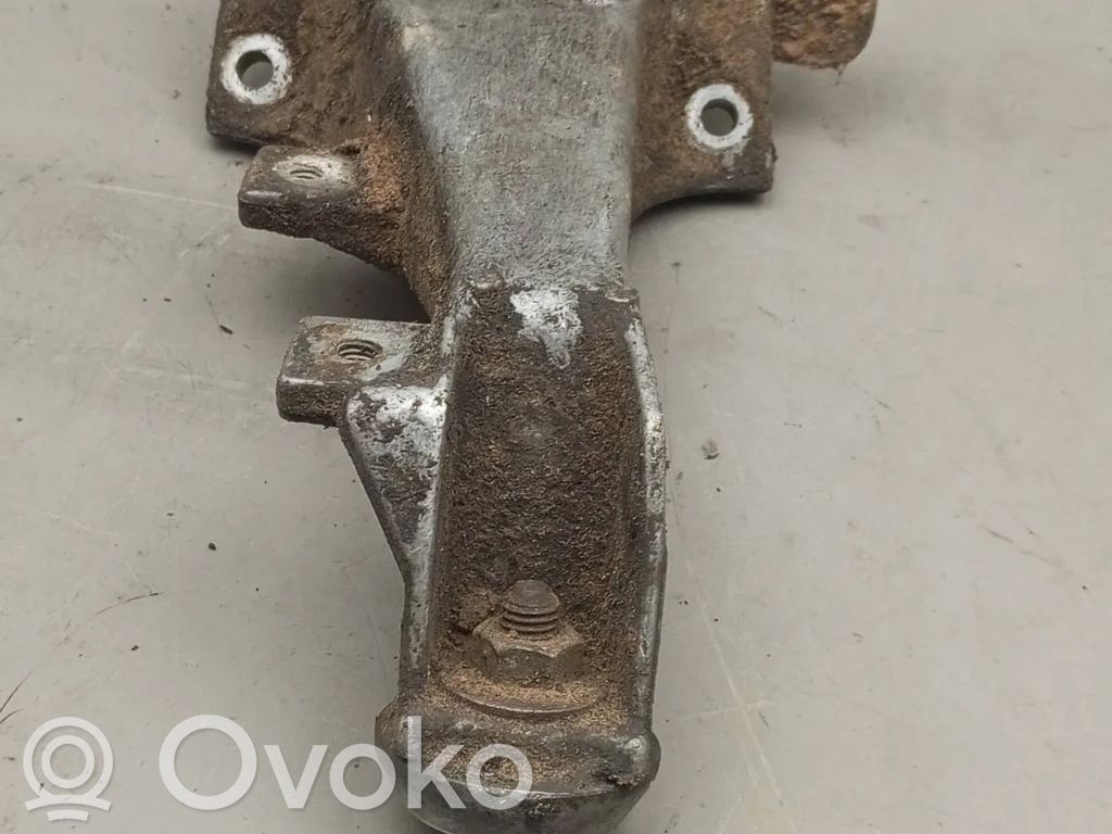 BMW 3 E36 Engine mounting bracket 