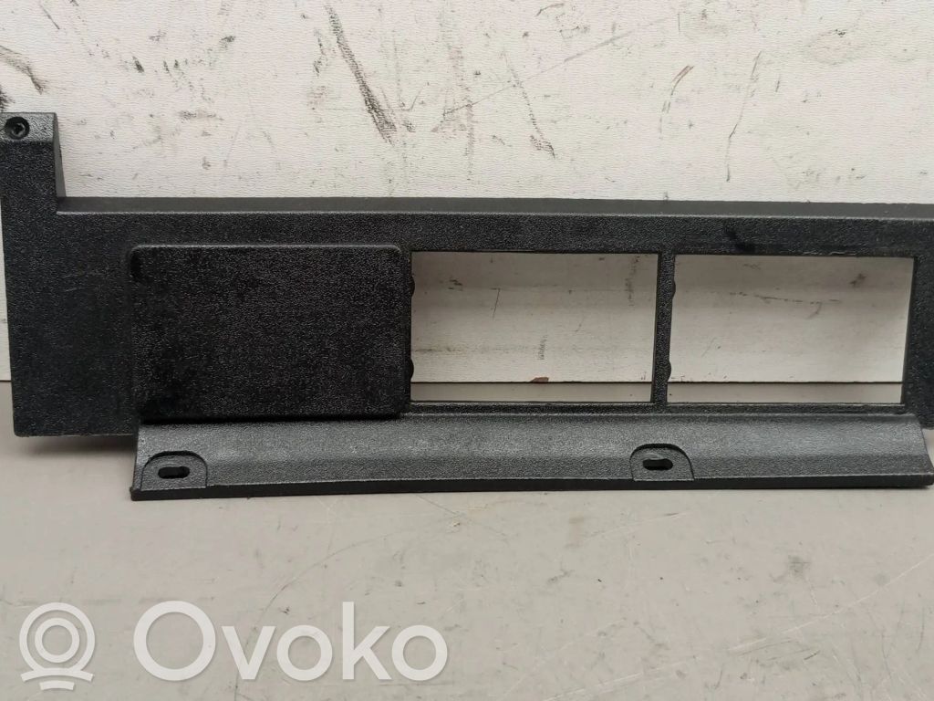 Dashboard lower bottom trim panel   1879533