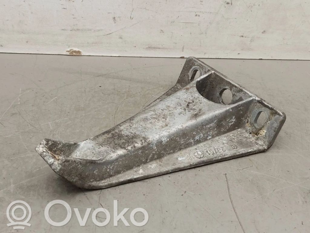 BMW 7 E32 Engine mounting bracket 
