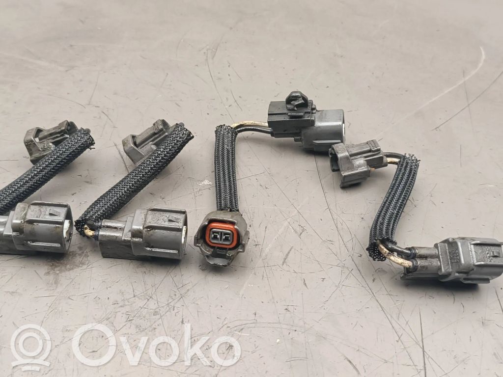Mazda MPV II LW Polttoainesuuttimien johdot 