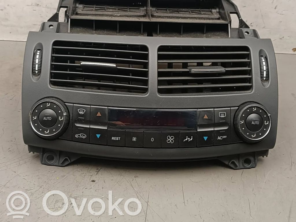 Mercedes-Benz E W211 Climate control unit 