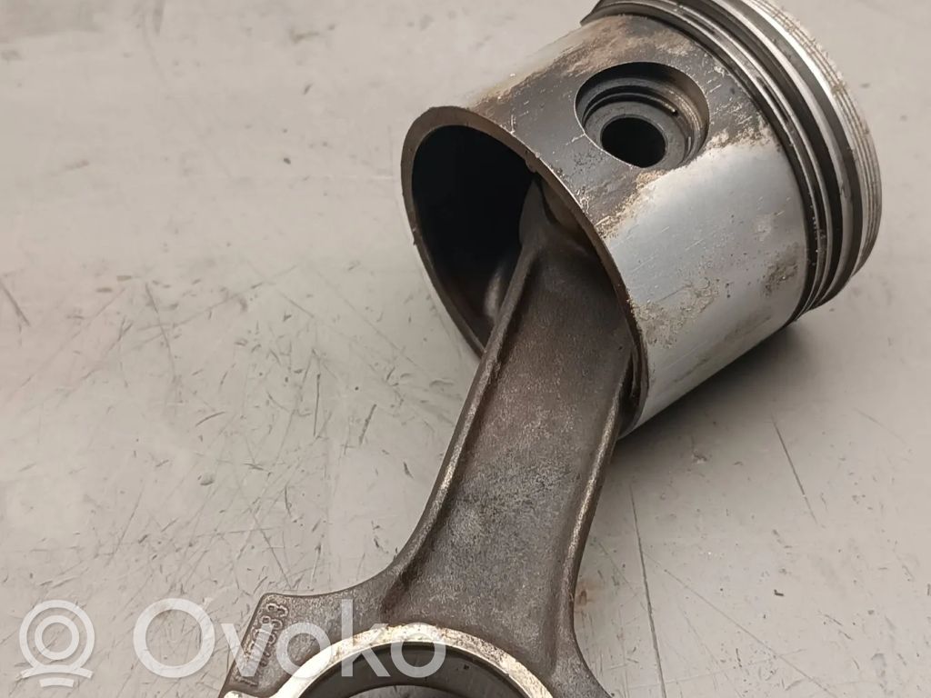 Piston with connecting rod   1717083,C45