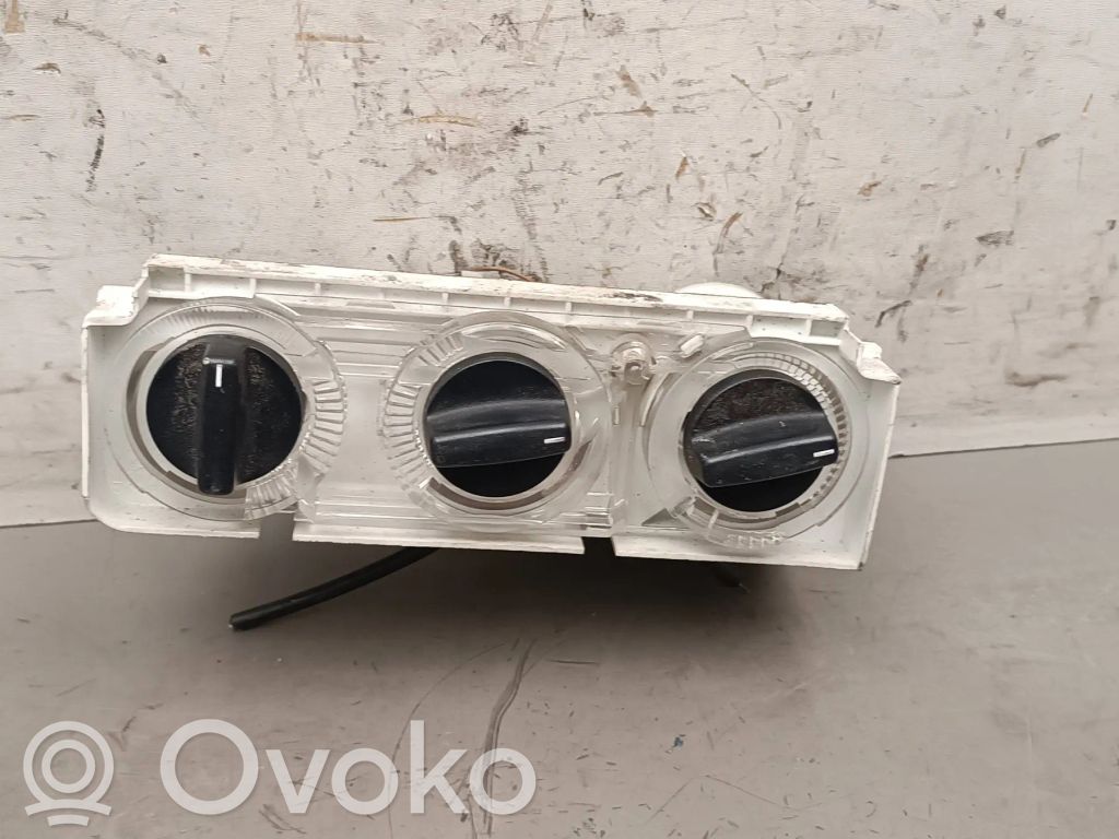 BMW 3 E36 Climate control unit 