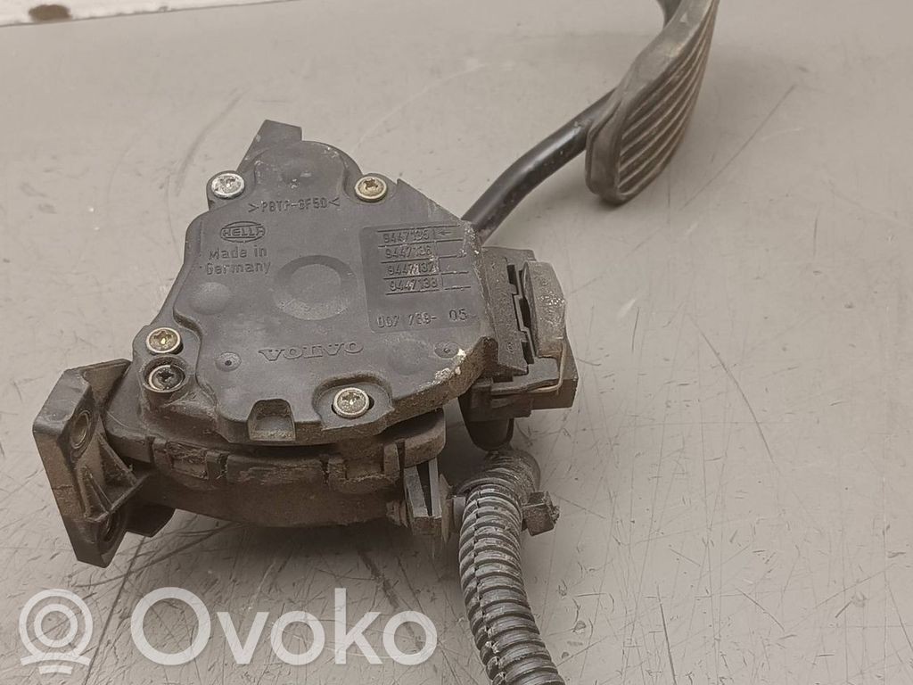 Volvo S70  V70  V70 XC Accelerator throttle pedal 