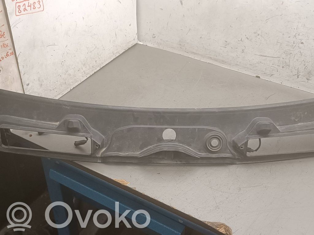 BMW 3 E90 E91 Wiper trim 