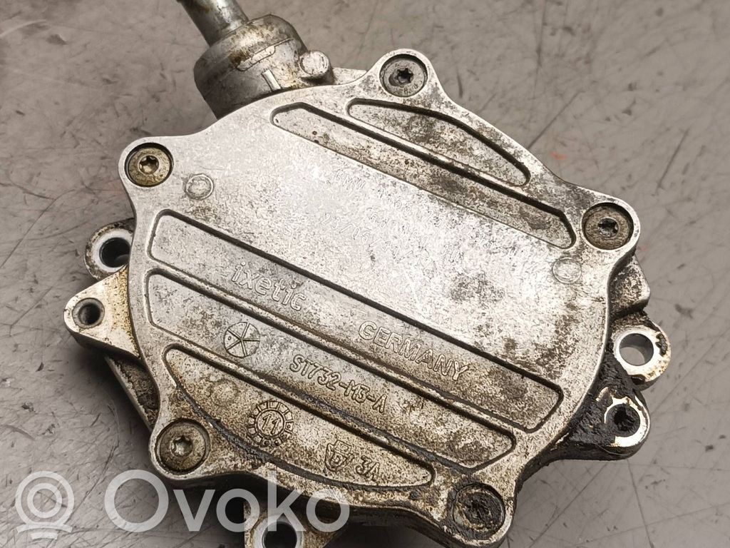 BMW 1 E81 E87 Vacuum pump 