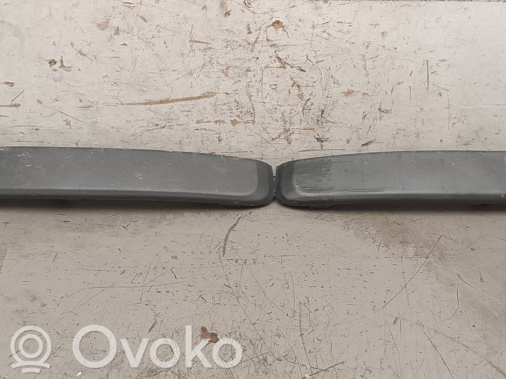 Ford C-MAX I Etusumuvalon ritilä 