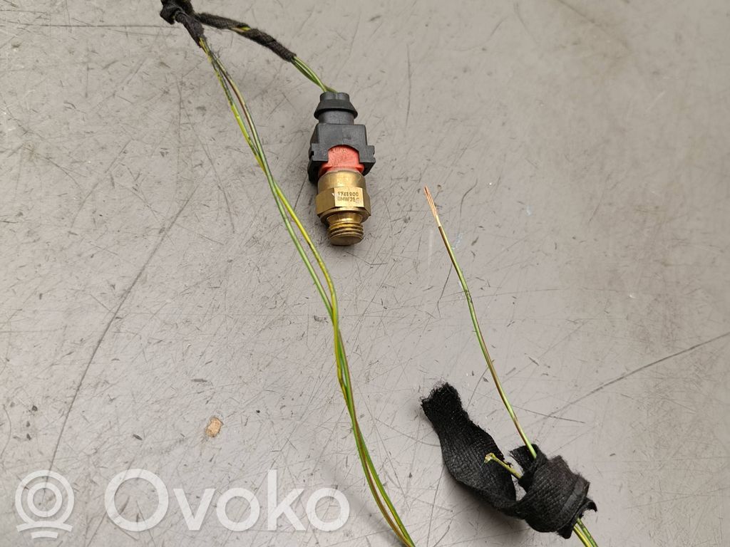 Coolant temperature sensor   1761900,BMW35C