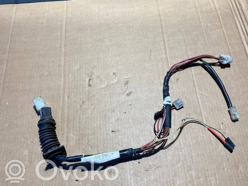 Volvo 940 Elektryczny podnośnik szyby drzwi tylnych 