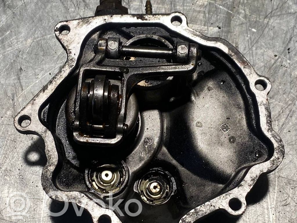 Mercedes-Benz E W124 Vacuum pump 