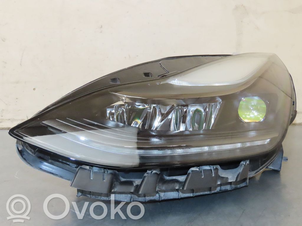 Tesla Model Y Scheinwerfer 