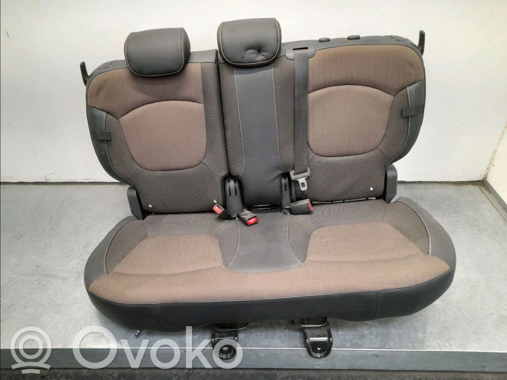 Kit siège   886700669R