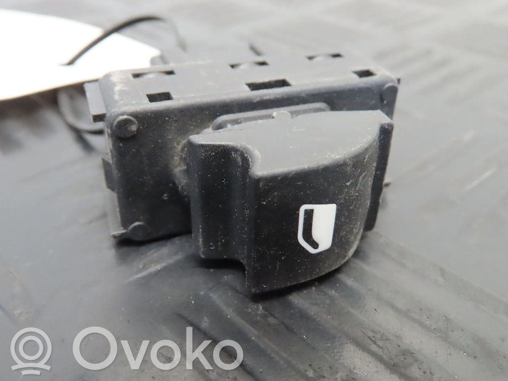 Electric window control switch   6490FE