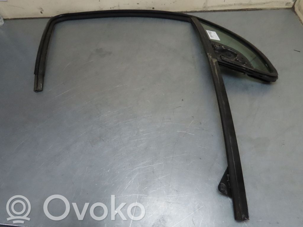 Citroen C3 Rear side window 