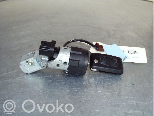 Ohjauspyörän lukitus   4162PT