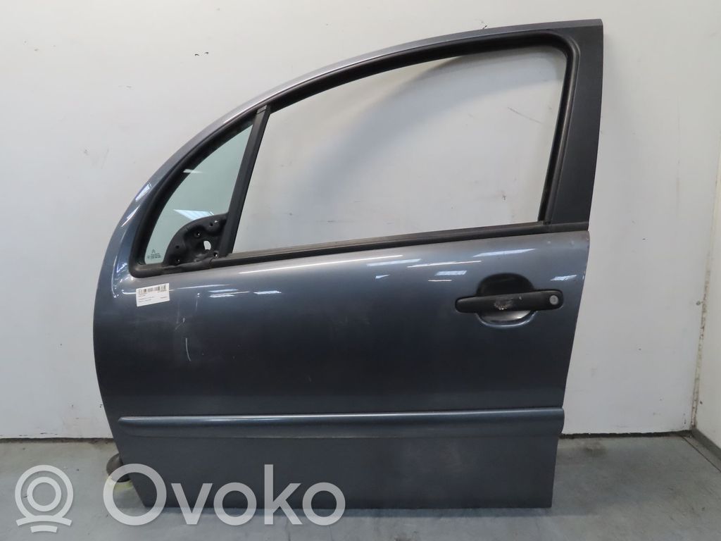 Priekinės durys   9002Y4
