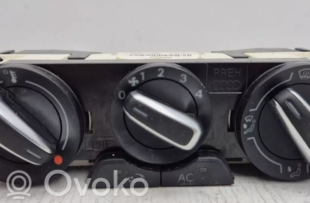 Audi A1 Climate control unit 