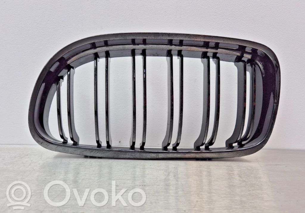 BMW 3 E90 E91 Grotelės priekinės 