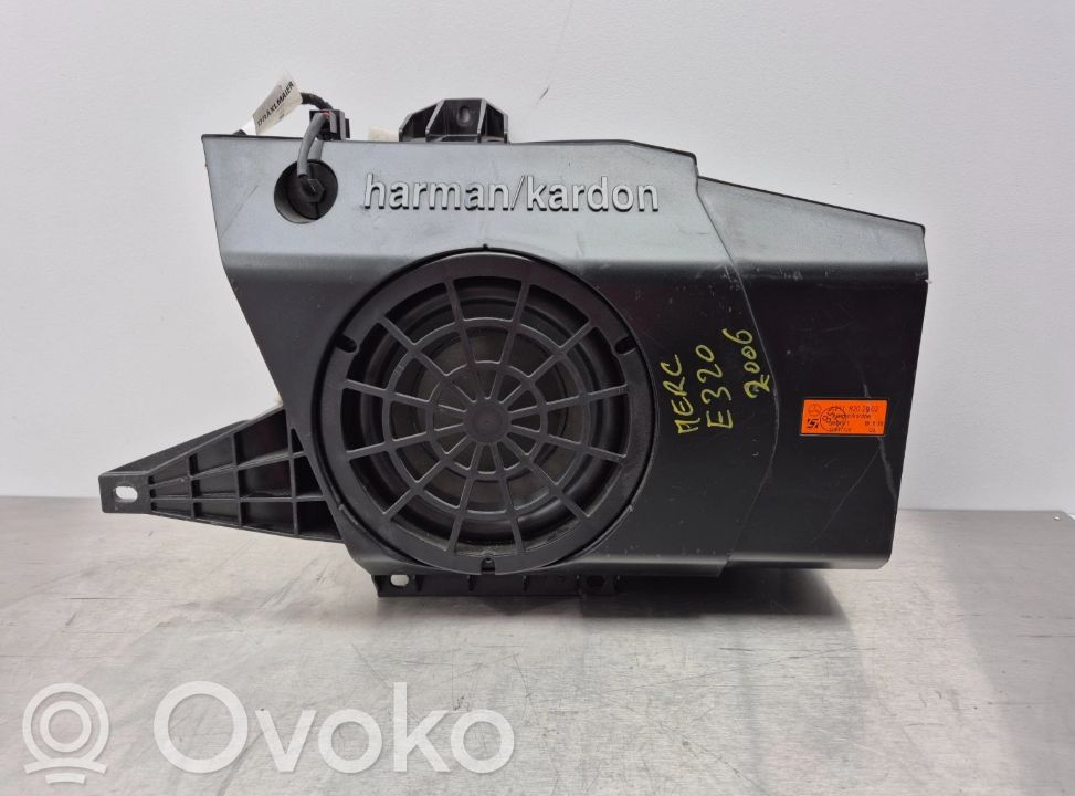 Mercedes-Benz E W211 Altavoz subwoofer 