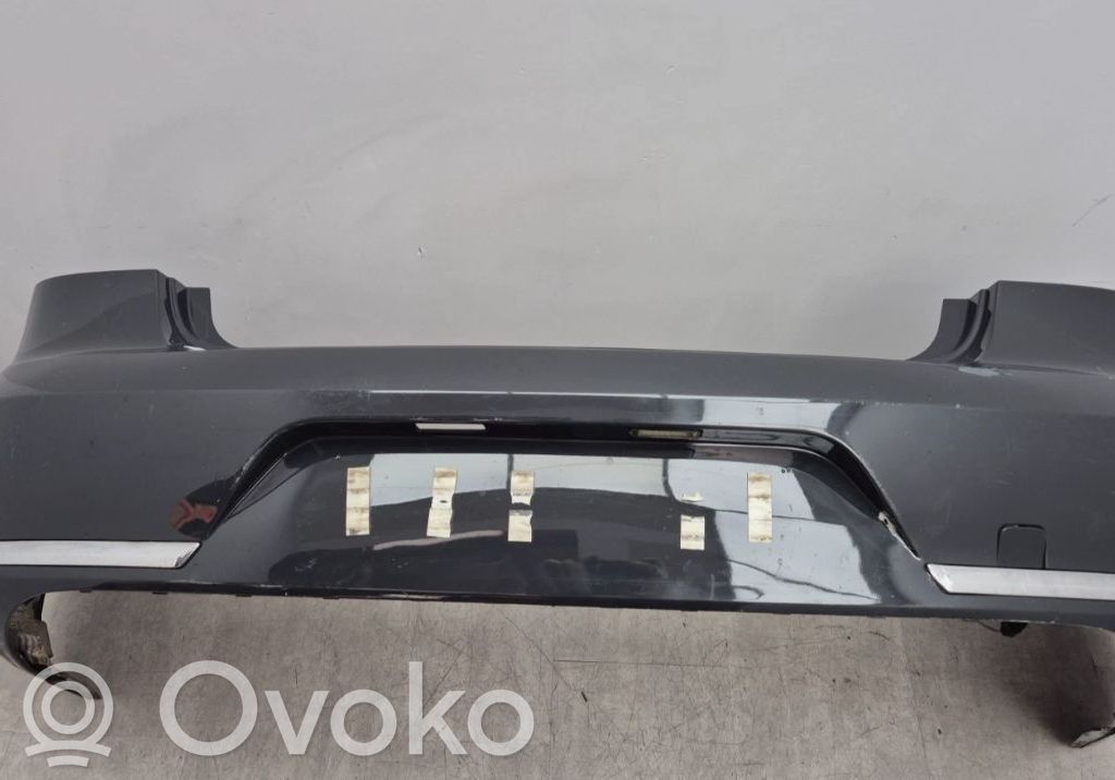 Volkswagen PASSAT B7 Parachoques 