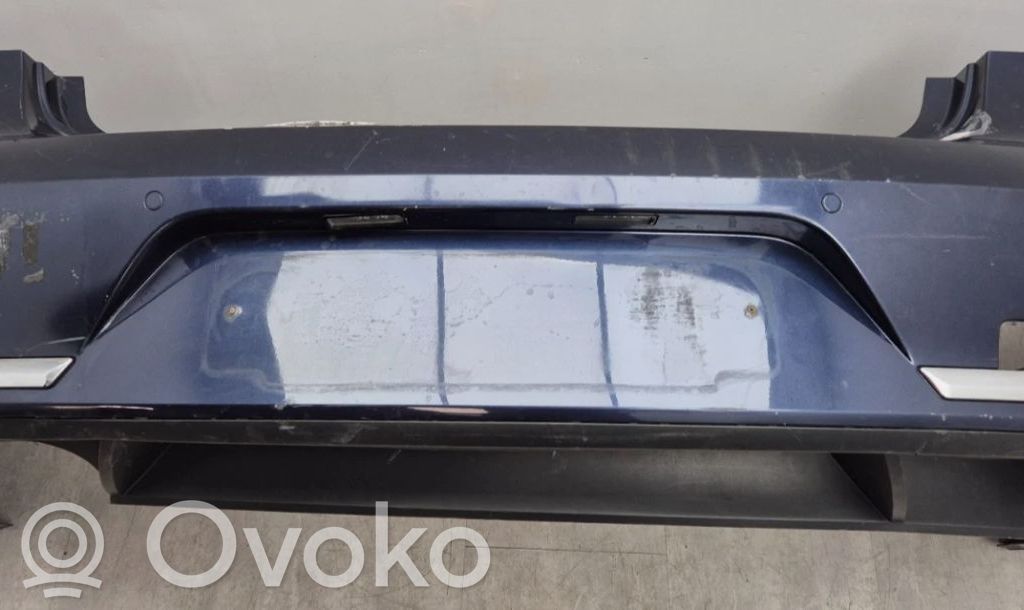 Volkswagen PASSAT B7 Parachoques 