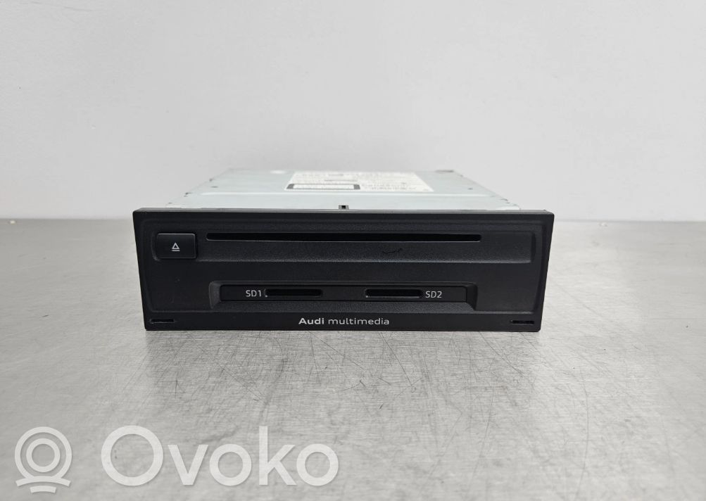 Audi A3 S3 A3 Sportback 8P Panel / Radioodtwarzacz CD/DVD/GPS 