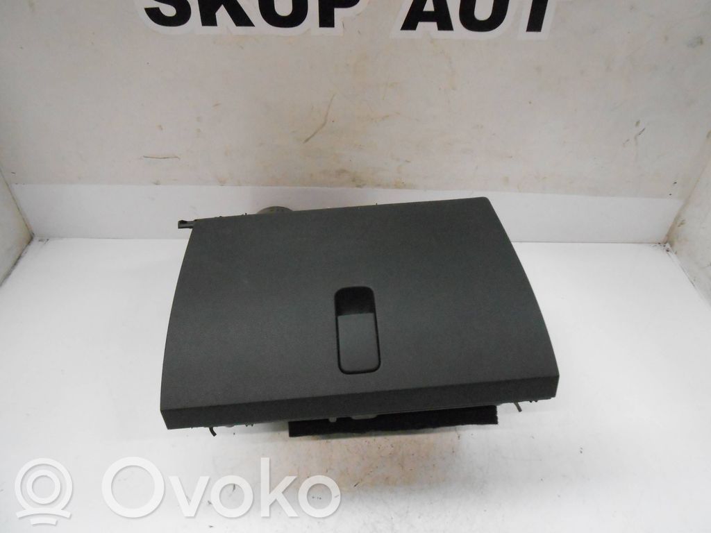 Skoda Fabia Mk3 (NJ) Schowek deski rozdzielczej 