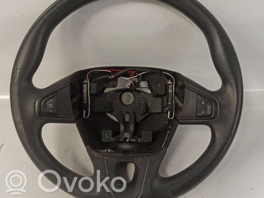 Ohjauspyörä   12121