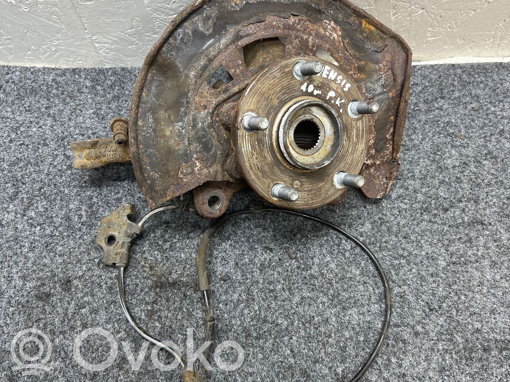 Toyota Avensis T270 Priekinė stebulė 