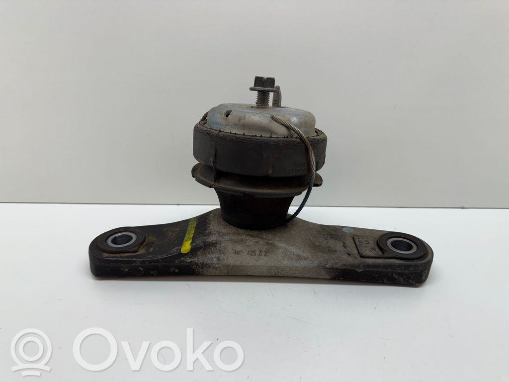 Volvo V40 Engine mount bracket 