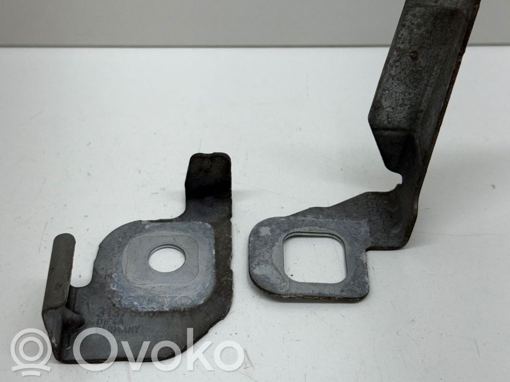 Volvo V60 Radiator support slam panel bracket 